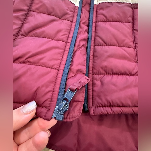 Children’s Place boys toddler vest colorblock puffer jacket - Picture 7 of 10